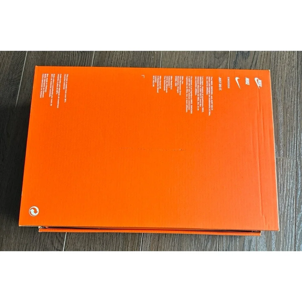 Nike‎ empty shoe box